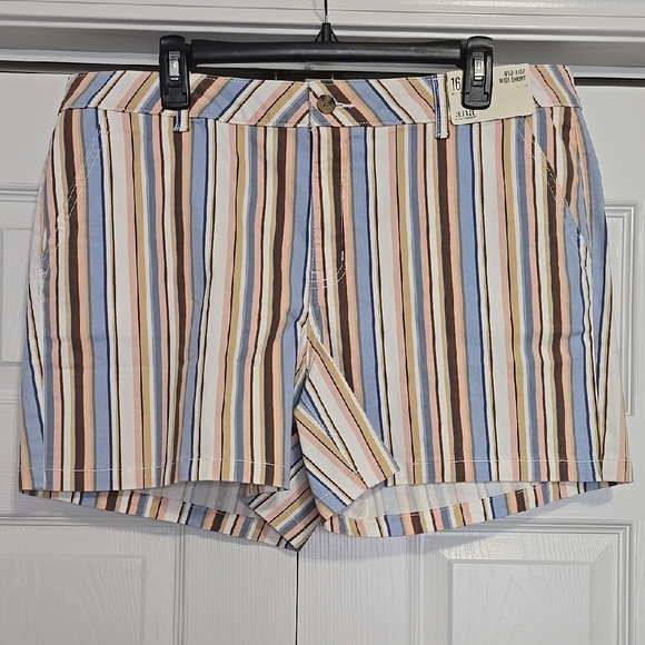 a.n.a Pants - 🆕️ A.N.A Striped Shorts Multicolor
